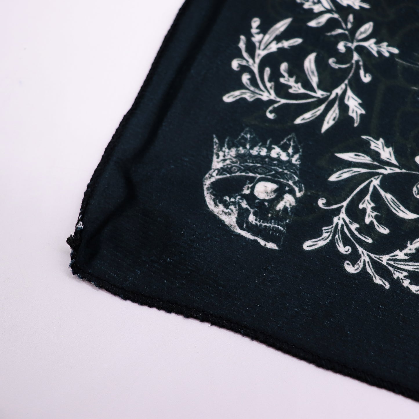 Tarot Reading Cloth Old Witch – Witchcraft Altar Cloth 75x75 cm