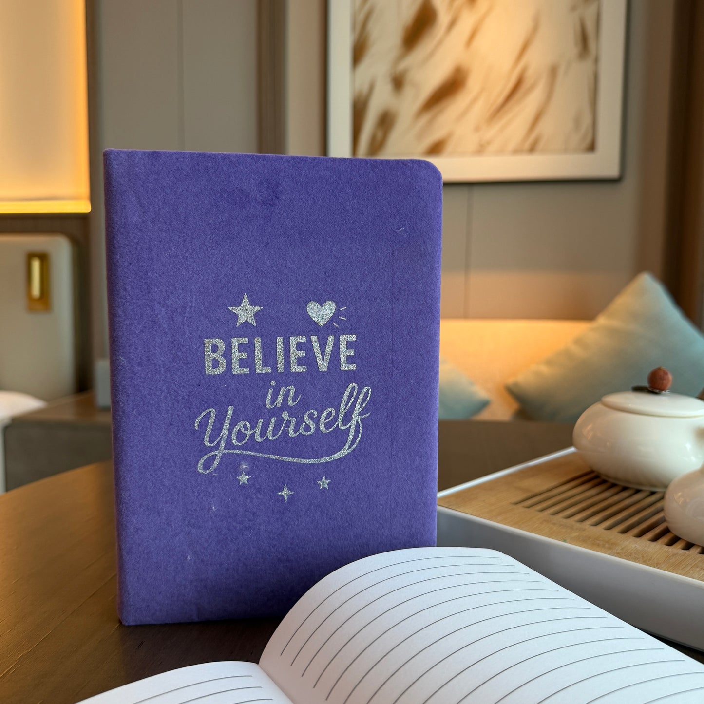 Manifestatie Lavendel Fluwelen Notitieboek – 80 Pagina’s – Geloof In Jezelf