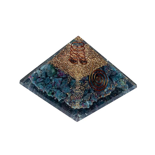 Orgoniet piramide robijn in kyaniet 7,5 cm
